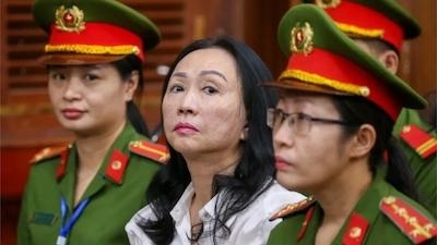 Одну из богатейших предпринимательниц Вьетнама приговорили к смертной казни за вывод из своего банка $12,5 млрд