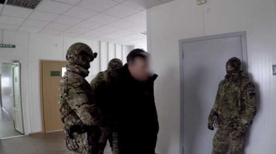 В сеть попало видео задержания начальника пермской колонии №29
